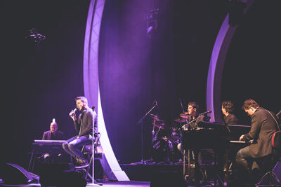 Jan Smit @ Ethias Theater, picture 10, photographed by Elke Briers - FrontView Magazine