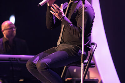 Jan Smit @ Ethias Theater, picture 11, photographed by Elke Briers - FrontView Magazine