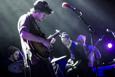 Girls in Hawaii @ Het Depot, picture 1, photographed by Geert Pieters - FrontView Magazine