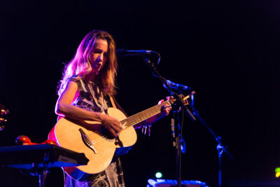 Heather Nova @ Het Depot, picture 9, photographed by Gino Verhulst - FrontView Magazine