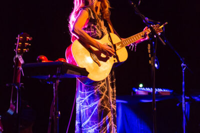 Heather Nova @ Het Depot, picture 11, photographed by Gino Verhulst - FrontView Magazine