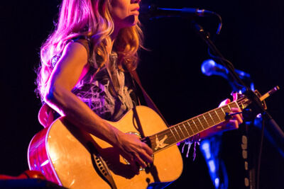 Heather Nova @ Het Depot, picture 12, photographed by Gino Verhulst - FrontView Magazine