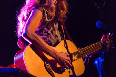 Heather Nova @ Het Depot, picture 14, photographed by Gino Verhulst - FrontView Magazine