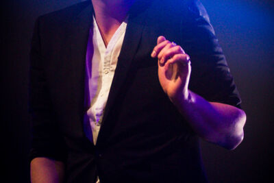 John Newman @ Ancienne Belgique, picture 9, photographed by Tom Stessens - FrontView Magazine