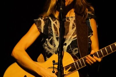 Heather Nova @ C-MINE Genk, picture 4, photographed by benny antoniw - FrontView Magazine