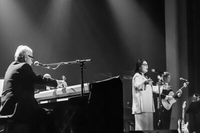 Nana Mouskouri @ De Roma, picture 1, photographed by Marco Bastiaens - FrontView Magazine
