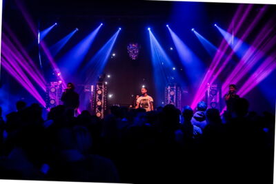 Opening Area V Hasselt met The Opposites & Ronnie Flex, foto 3, foto's door sven dullaert - FrontView Magazine