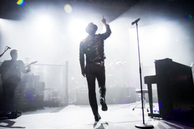 Gavin Degraw @ Trix, picture 2, photographed by Tom Stessens - FrontView Magazine