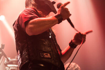 Flotsam & Jetsam @ Effenaar, foto 18, foto's door Dorien Goetschalckx - FrontView Magazine