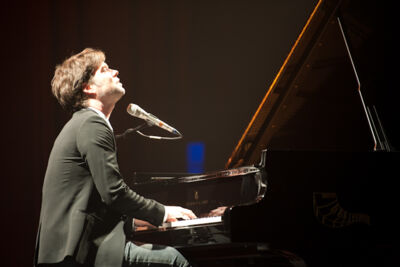 Rufus Wainwright and Lucy Wainwright Roche @ Cirque Royal, picture 4, photographed by Sophie Degroote - FrontView Magazine
