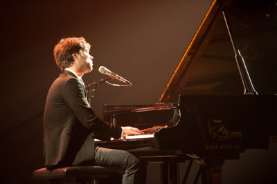 Rufus Wainwright and Lucy Wainwright Roche @ Cirque Royal, picture 7, photographed by Sophie Degroote - FrontView Magazine