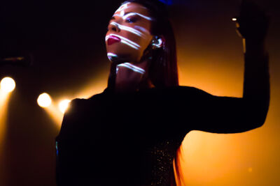 Chrysta Bell @ Vooruit te Gent, picture 8, photographed by Guy Danneels - FrontView Magazine