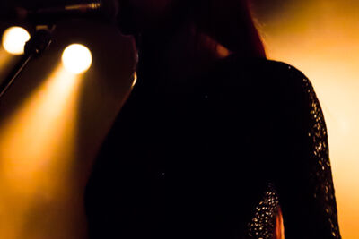 Chrysta Bell @ Vooruit te Gent, picture 12, photographed by Guy Danneels - FrontView Magazine