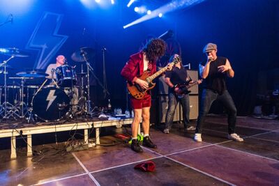 IC/TC (AC/DC tribute) @ Masters@ Rock indoor, picture 14, photographed by Edwin Houdevelt - FrontView Magazine