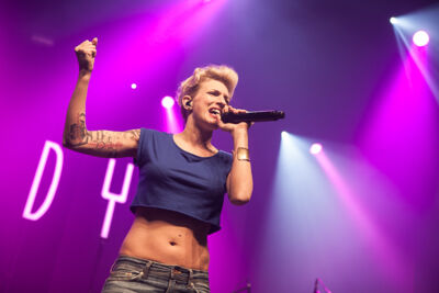 Gladys @ Ancienne Belgique, picture 7, photographed by Dorien Goetschalckx - FrontView Magazine