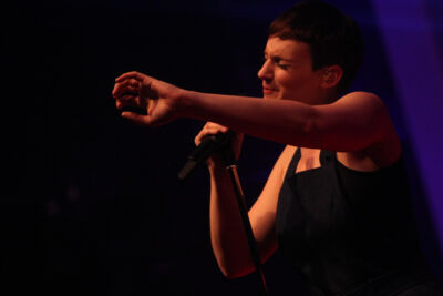 Hooverphonic Q-Showcase, picture 2, photographed by FrontView Magazine