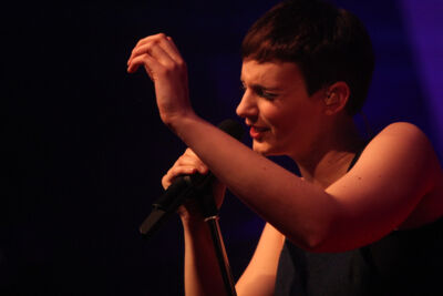 Hooverphonic Q-Showcase, picture 4, photographed by FrontView Magazine