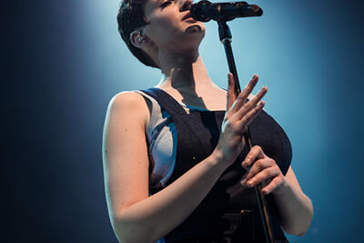 Hooverphonic - Reflection Tour @ Het Depot, picture 12, photographed by Elke Briers - FrontView Magazine