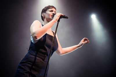Hooverphonic - Reflection Tour @ Het Depot, picture 13, photographed by Elke Briers - FrontView Magazine