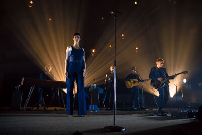Hooverphonic - Reflection Tour @ Het Depot, picture 18, photographed by Elke Briers - FrontView Magazine