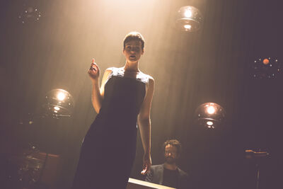 Hooverphonic - Reflection Tour @ Het Depot, picture 23, photographed by Elke Briers - FrontView Magazine