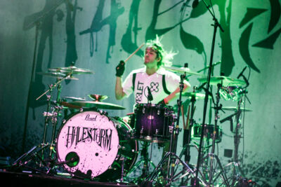 Halestorm + The Smoking Hearts + Dayshell @ Trix, picture 5, photographed by Geert Pieters - FrontView Magazine