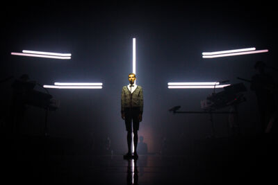 Stromae @ Lotto Arena, picture 1, photographed by Tom Stessens - FrontView Magazine