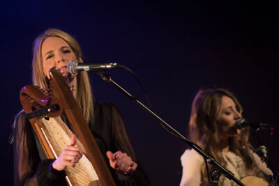 The Webb Sisters @ De Roma, picture 7, photographed by Steven Stausens - FrontView Magazine