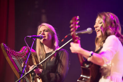 The Webb Sisters @ De Roma, picture 16, photographed by Steven Stausens - FrontView Magazine