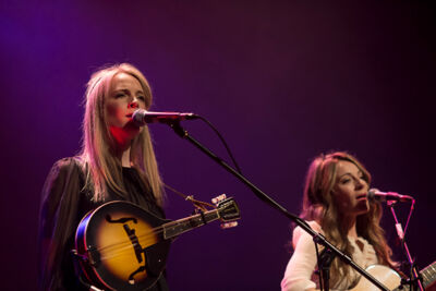 The Webb Sisters @ De Roma, picture 19, photographed by Steven Stausens - FrontView Magazine