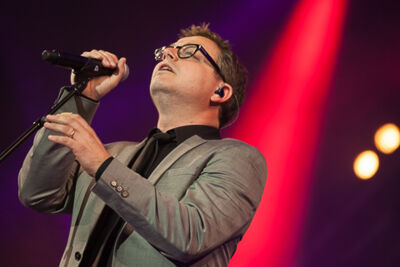 Guus Meeuwis @ Paaspop 2014, picture 8, photographed by Dorien Goetschalckx - FrontView Magazine