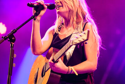 Miss Montreal @ Paaspop 2014, foto 5, foto's door Dorien Goetschalckx - FrontView Magazine