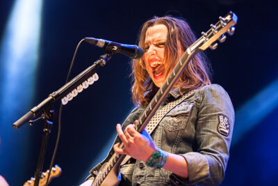 Halestorm @ Paaspop 2014, foto 3, foto's door Dorien Goetschalckx - FrontView Magazine