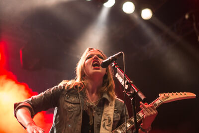 Halestorm @ Paaspop 2014, foto 24, foto's door Dorien Goetschalckx - FrontView Magazine