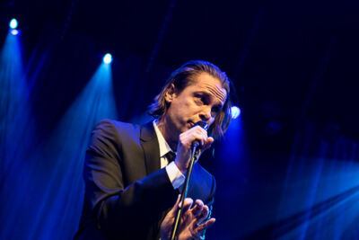 Hans Teeuwen & The Painkillers @ Paaspop 2014, foto 6, foto's door Dorien Goetschalckx - FrontView Magazine