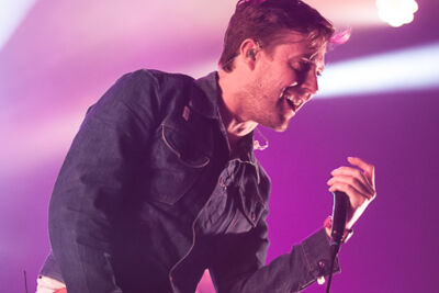Kaiser Chiefs @ Paaspop 2014, foto 6, foto's door Dorien Goetschalckx - FrontView Magazine