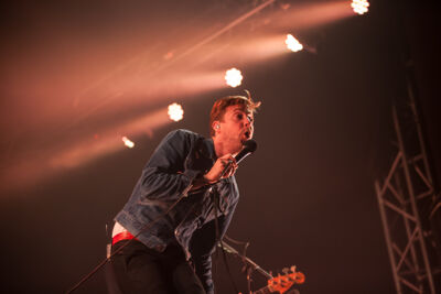 Kaiser Chiefs @ Paaspop 2014, foto 12, foto's door Dorien Goetschalckx - FrontView Magazine