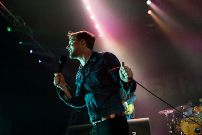 Kaiser Chiefs @ Paaspop 2014, foto 23, foto's door Dorien Goetschalckx - FrontView Magazine