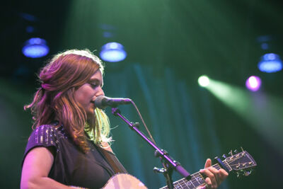 Maaike Ouboter @ Paaspop 2014, picture 11, photographed by Dorien Goetschalckx - FrontView Magazine