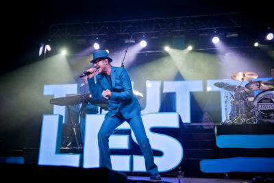Les Truttes @ festival aan zee Depanne, picture 3, photographed by Devid Camerlynck - FrontView Magazine