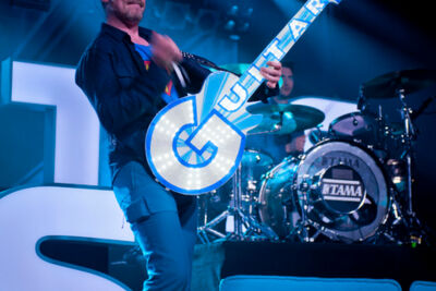 Les Truttes @ festival aan zee Depanne, picture 41, photographed by Devid Camerlynck - FrontView Magazine