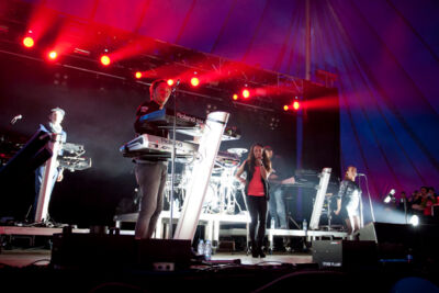 Milk Inc. @ festival aan zee Depanne, picture 17, photographed by Devid Camerlynck - FrontView Magazine