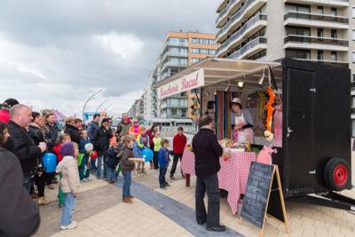 Murgafanfare Agrum & Straatanimatie @ festival aan zee De Panne, foto 3, foto's door Guy Danneels - FrontView Magazine