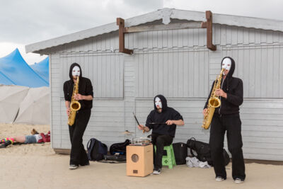 Murgafanfare Agrum & Straatanimatie @ festival aan zee De Panne, foto 25, foto's door Guy Danneels - FrontView Magazine