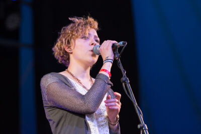 Paulien Mathues @ festival aan zee De Panne, foto 4, foto's door Guy Danneels - FrontView Magazine
