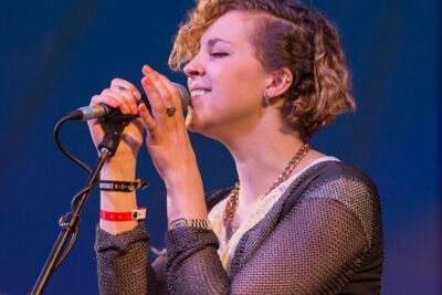 Paulien Mathues @ festival aan zee De Panne, foto 40, foto's door Guy Danneels - FrontView Magazine