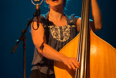 Della Mae @ De Roma, picture 2, photographed by Steven Stausens - FrontView Magazine