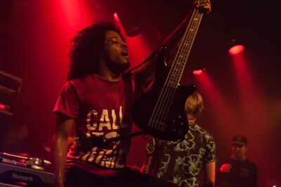 Issues @ Ancienne Belgique, picture 11, photographed by Dorien Goetschalckx - FrontView Magazine