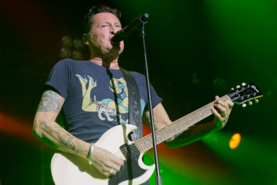 Golden Earring @ 013 Tilburg, picture 6, photographed by FrontView Magazine