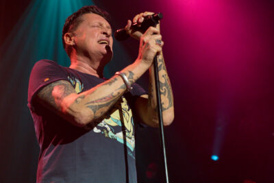 Golden Earring @ 013 Tilburg, picture 24, photographed by FrontView Magazine